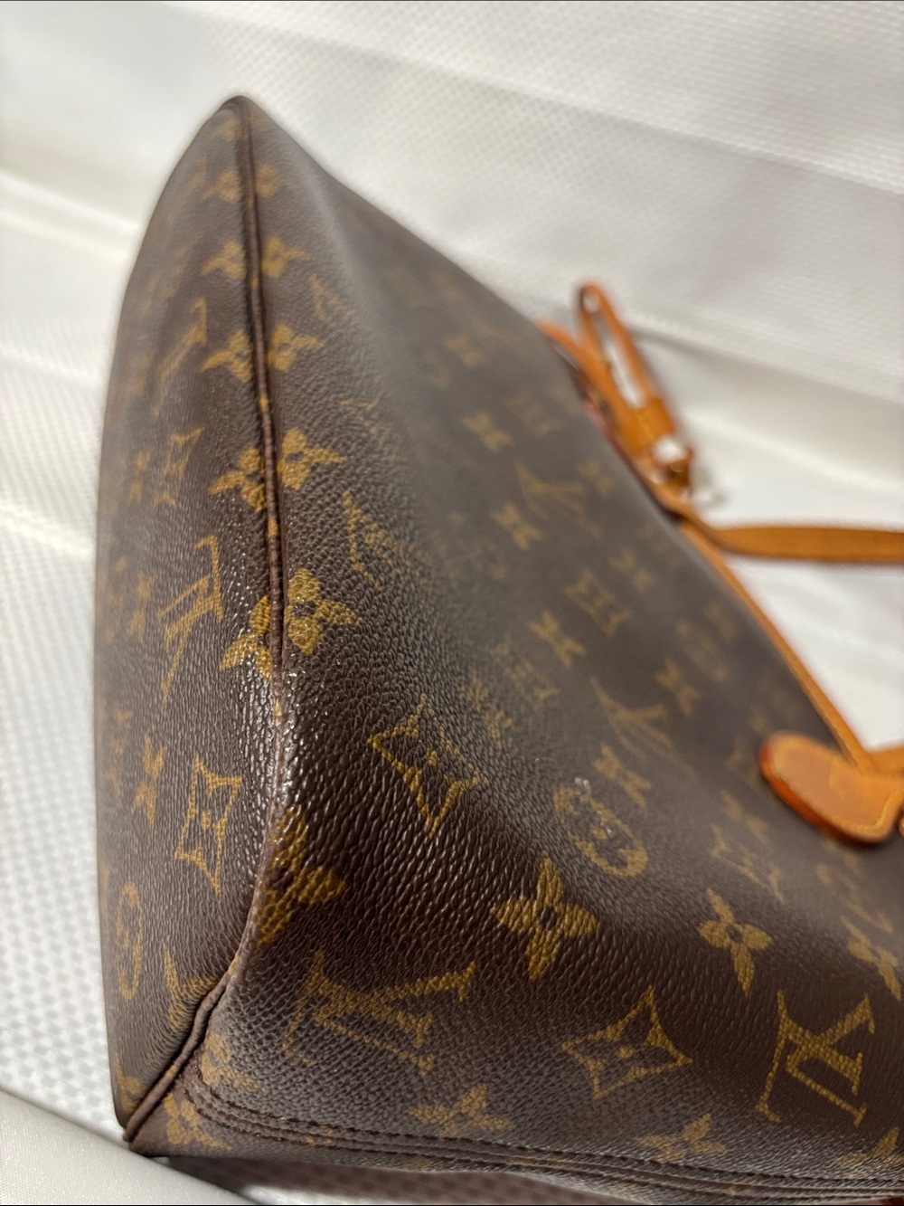 Louis Vuitton Brown Monogram Canvas Tote with Tan Trim and Handles - Picture 5 of 10